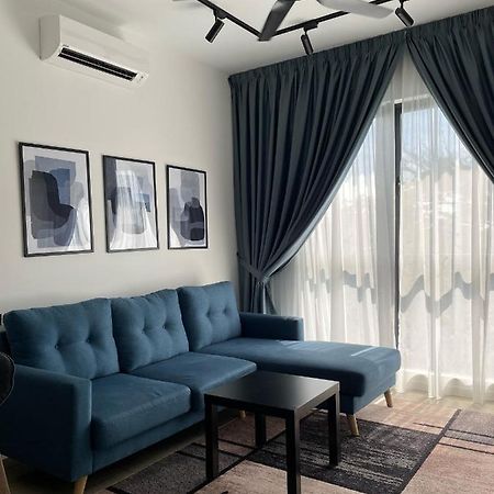 Stayje Putrajaya, 5 Minutes To Ioi City Mall, Wifi , Netflix, Free Parking Экстерьер фото