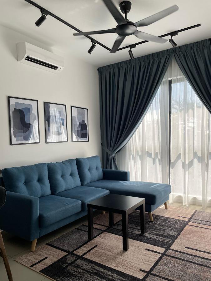 Stayje Putrajaya, 5 Minutes To Ioi City Mall, Wifi , Netflix, Free Parking Экстерьер фото